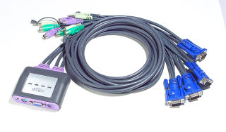 Aten CA64A Mini-Switch KVM 4 ports PS2 Câbles Intégrés + Audio